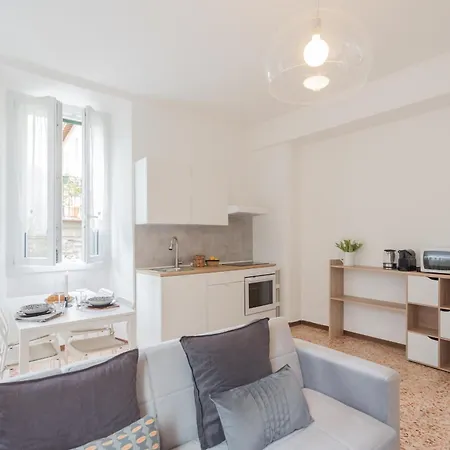 Nonna Tere Carate Urio