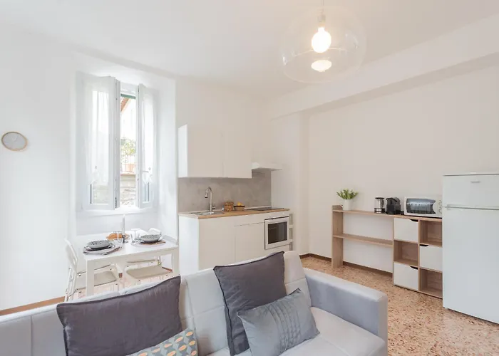 Nonna Tere Carate Urio